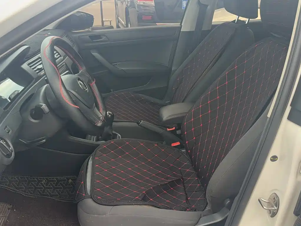 Volkswagen Santana — миниатюра 10