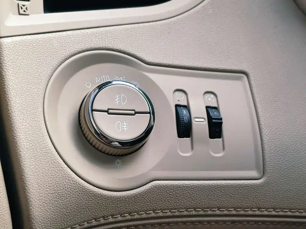 Buick LaCrosse — миниатюра 8