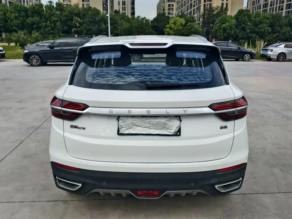 Geely Binyue — миниатюра 4