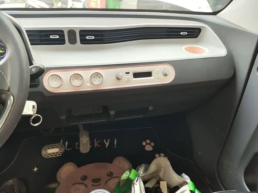 Wuling MINIEV — миниатюра 13