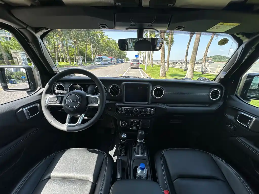 Jeep Gladiator — миниатюра 21