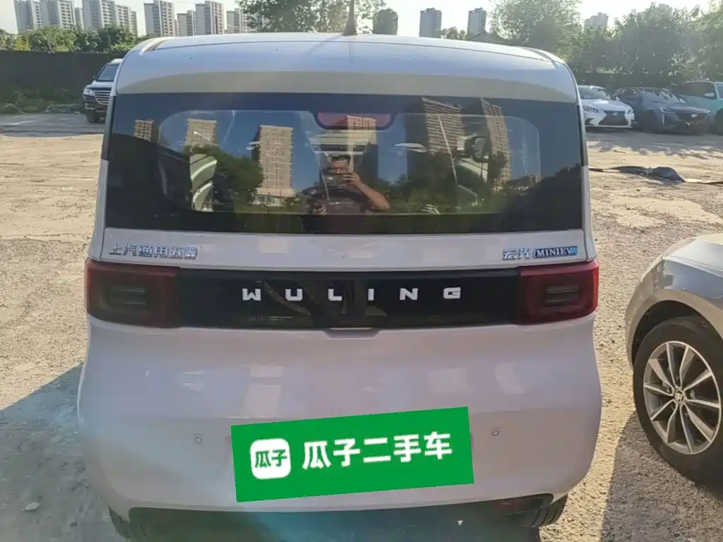 Wuling MINIEV — миниатюра 6