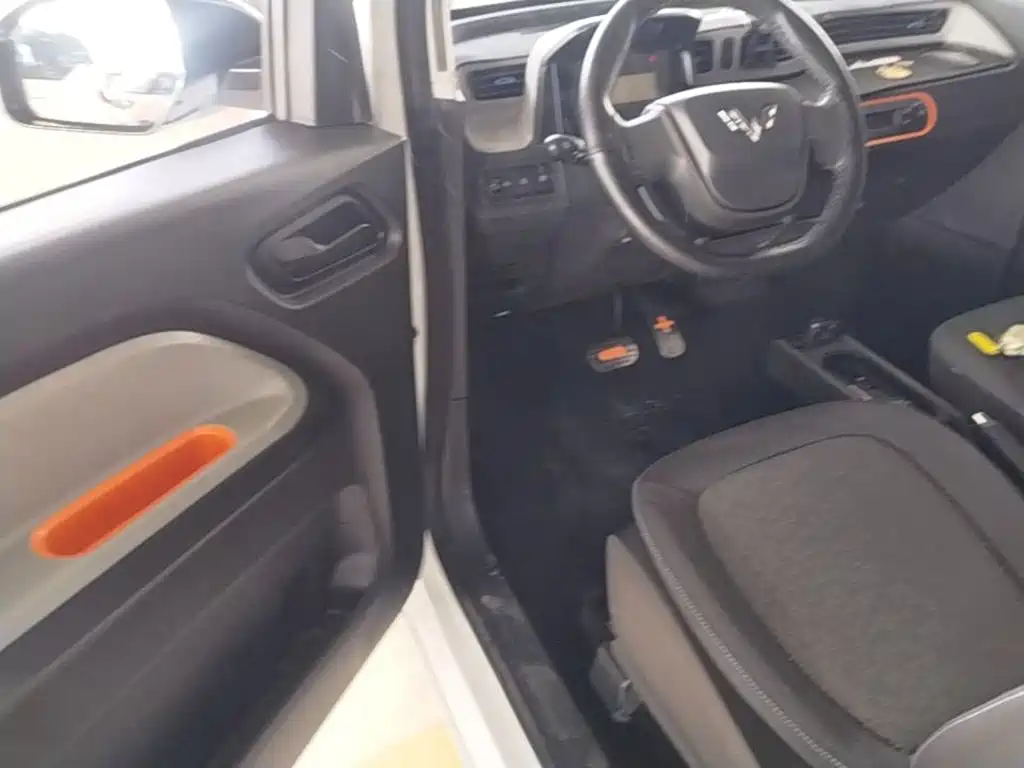 Wuling MINIEV — миниатюра 16