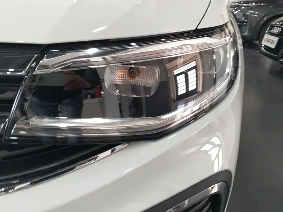 Volkswagen Bora — миниатюра 5
