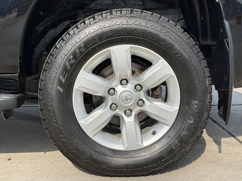 Toyota Prado — миниатюра 18