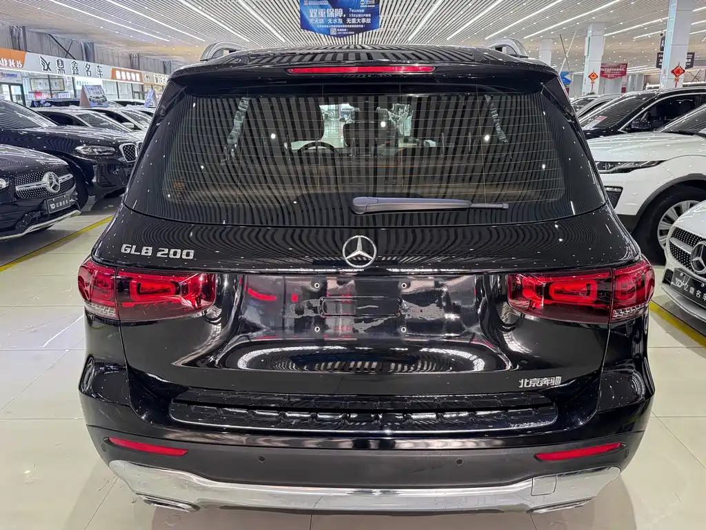 Mercedes-Benz GLB — миниатюра 11