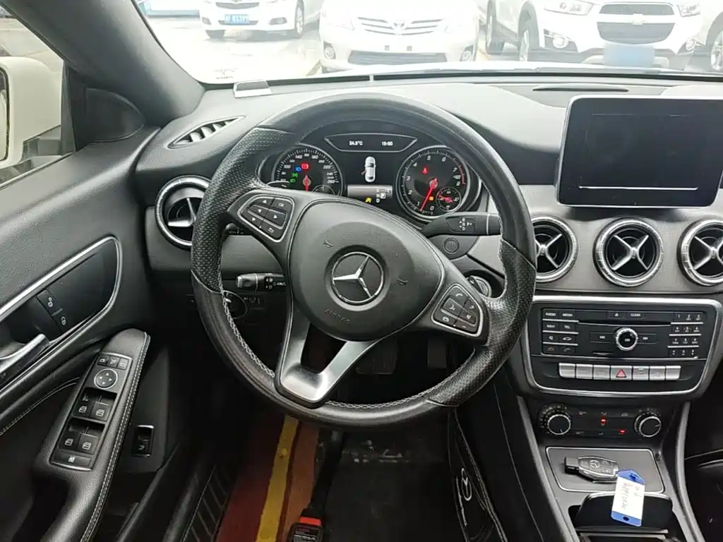 Mercedes-Benz CLA (Import) — миниатюра 11