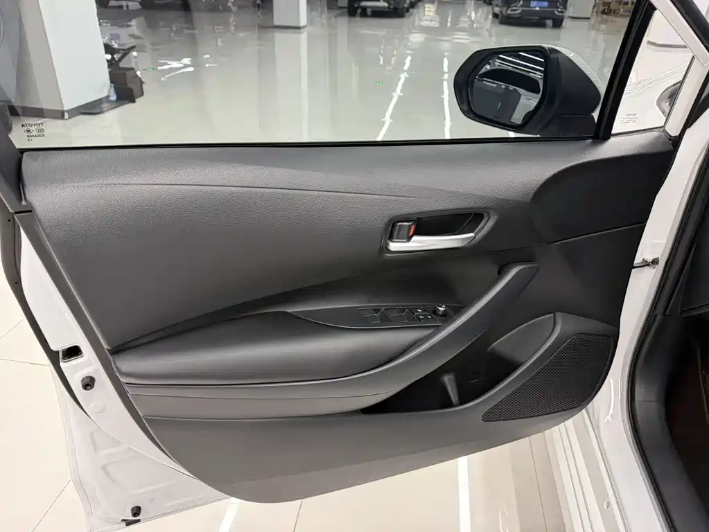 Toyota Corolla — миниатюра 8