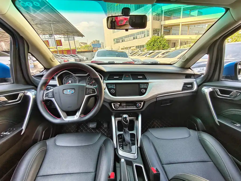 Geely Vision X3 — миниатюра 5
