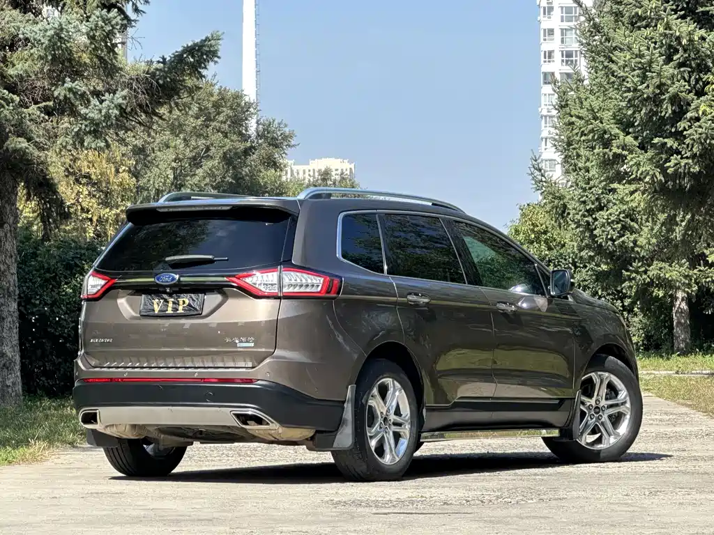Ford Edge — миниатюра 8