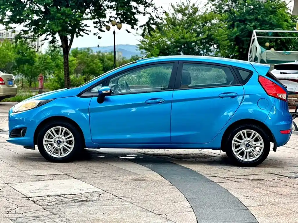 Ford Fiesta — миниатюра 4