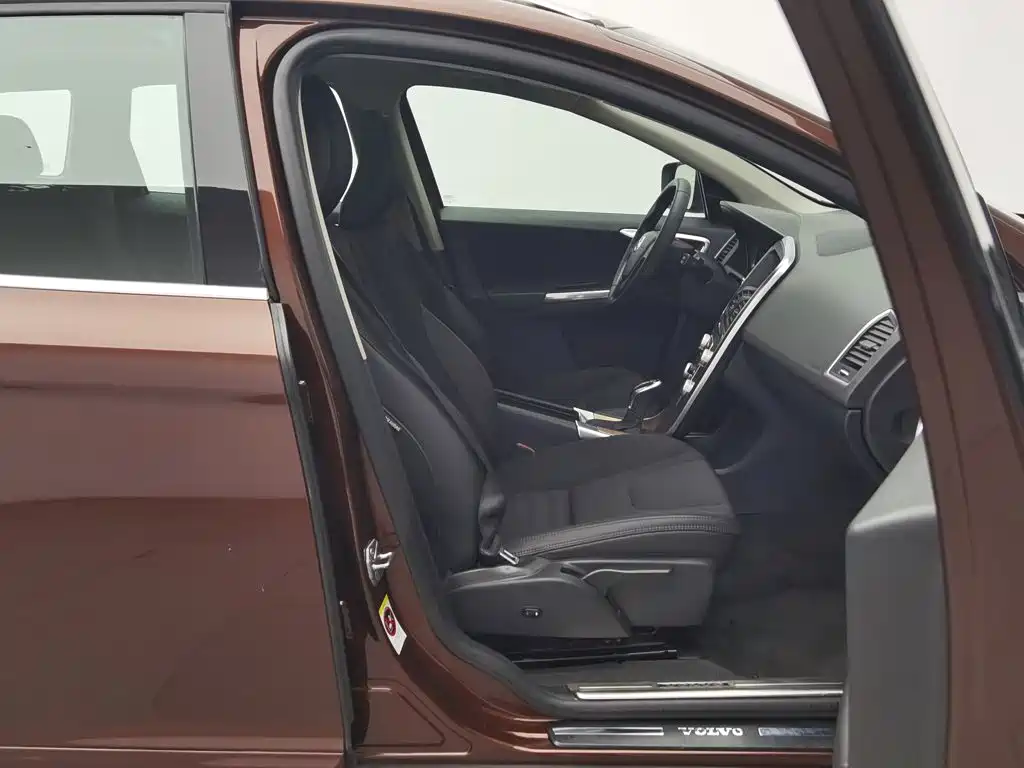 Volvo XC60 — миниатюра 23