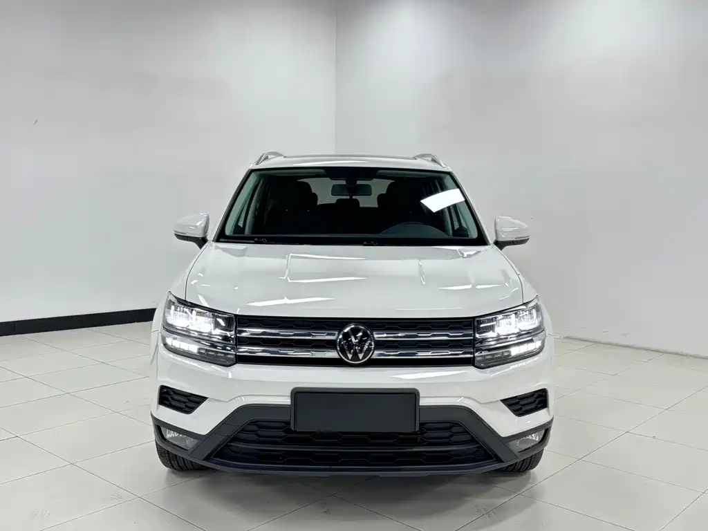 Volkswagen Tharu — миниатюра 2