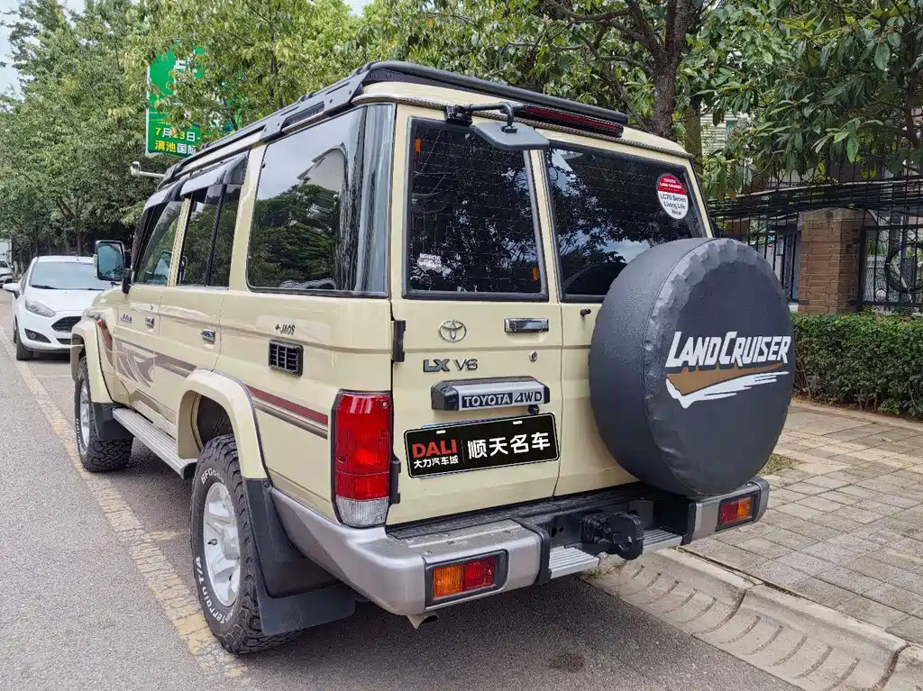 Toyota Land Cruiser — миниатюра 16