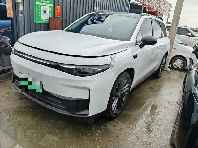 Leapmotor C16