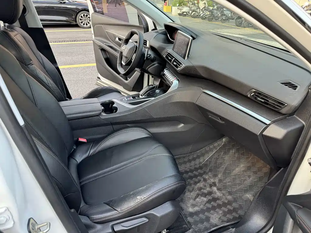 Peugeot 4008 — миниатюра 12