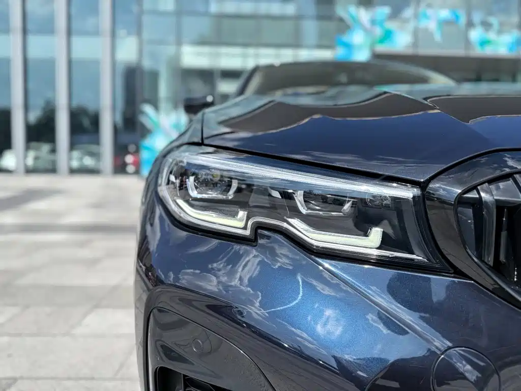 BMW 3 Series — миниатюра 4