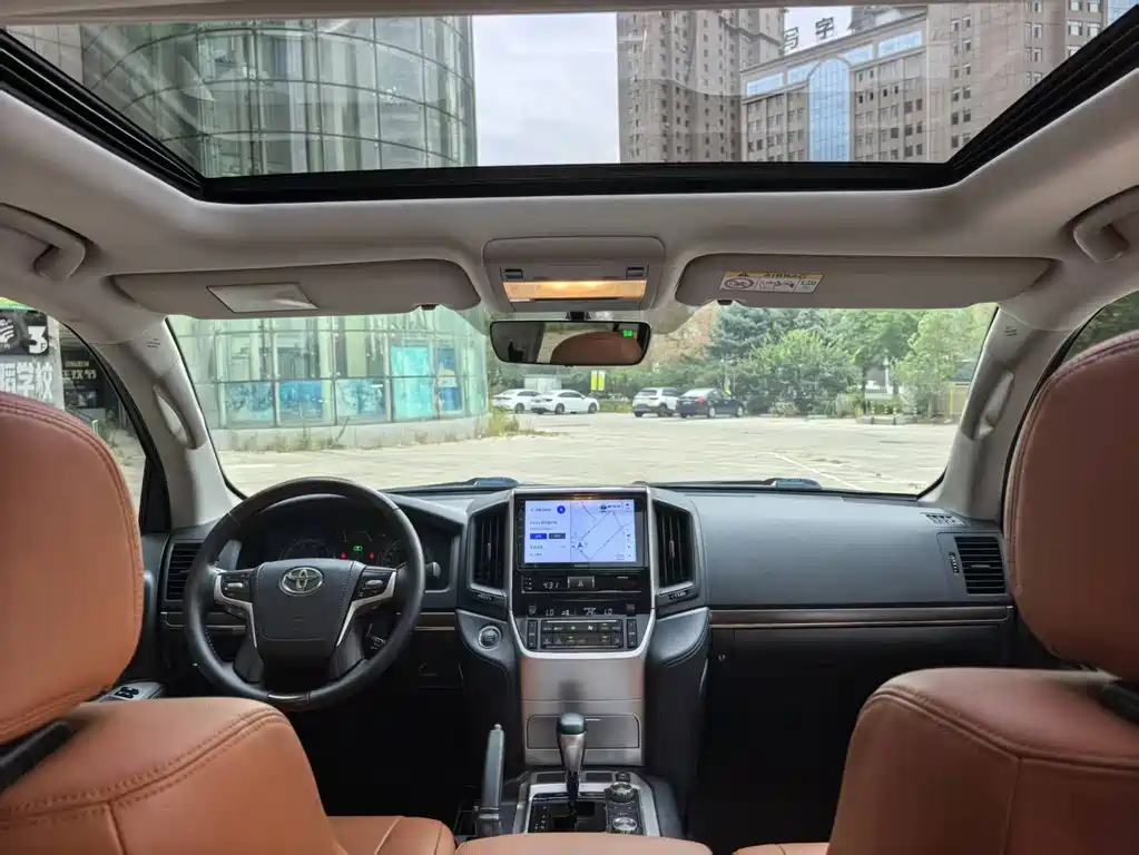 Toyota Land Cruiser — миниатюра 11