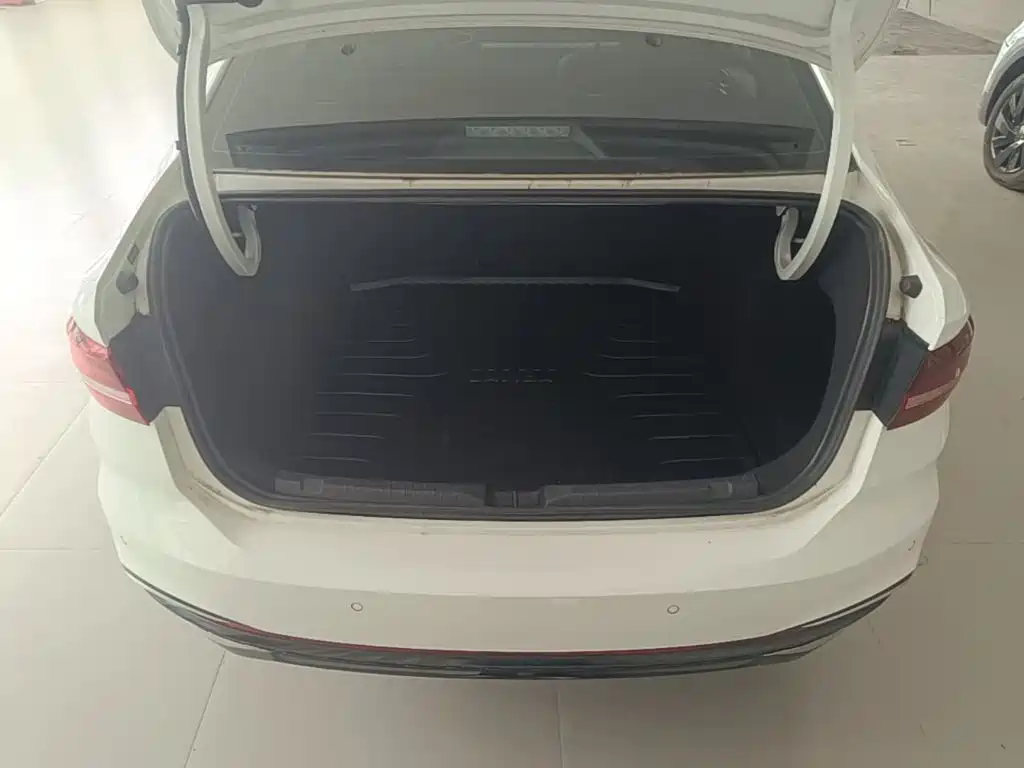 Volkswagen Lavida — миниатюра 19