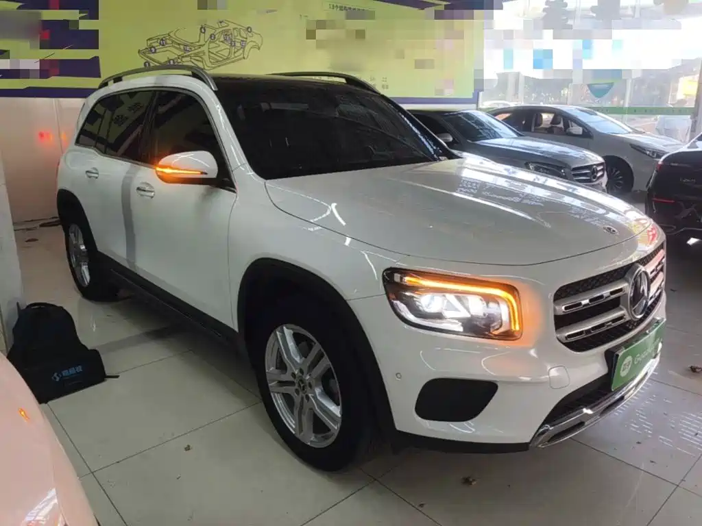 Mercedes-Benz GLB — миниатюра 4