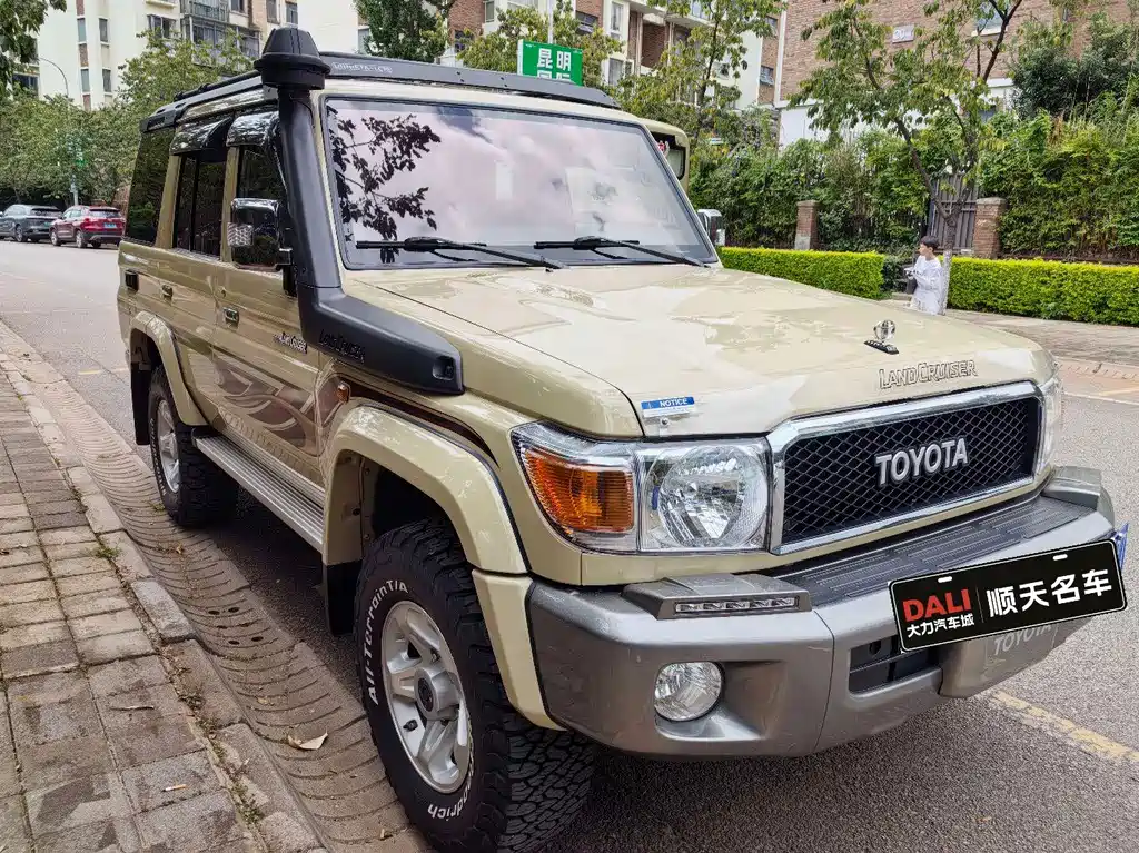 Toyota Land Cruiser — миниатюра 18