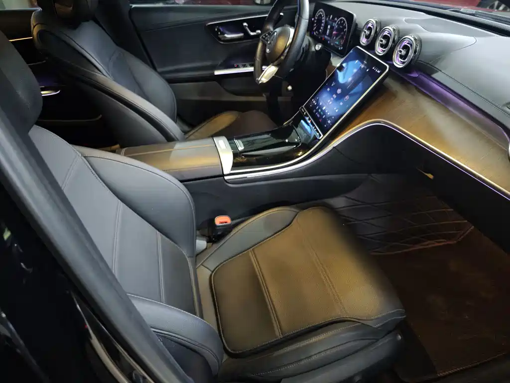 Mercedes-Benz C-Class — миниатюра 7