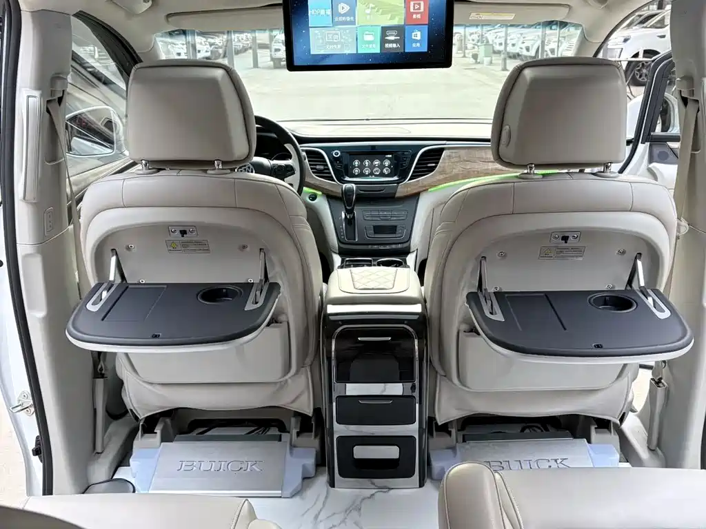 Buick GL8 — миниатюра 11