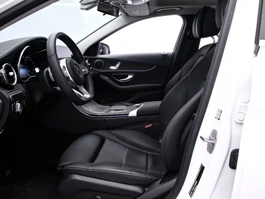 Mercedes-Benz C-Class — миниатюра 13