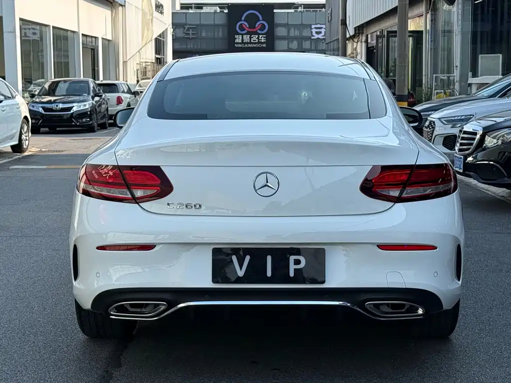 Mercedes-Benz C-Class (Import) — миниатюра 12