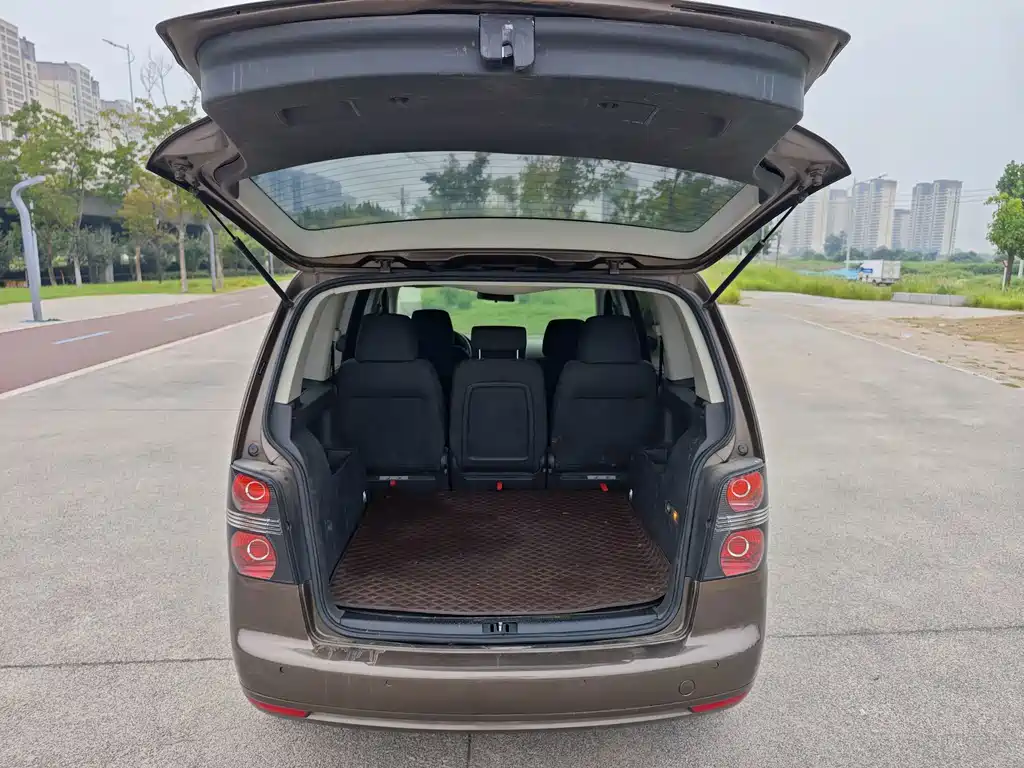 Volkswagen Touran — миниатюра 15