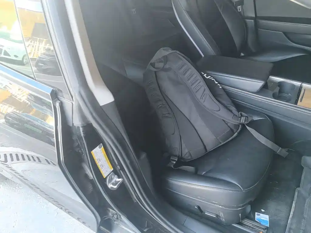Tesla Model 3 — миниатюра 25