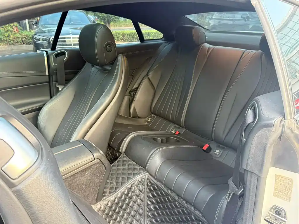 Mercedes-Benz E-Class (Import) — миниатюра 6