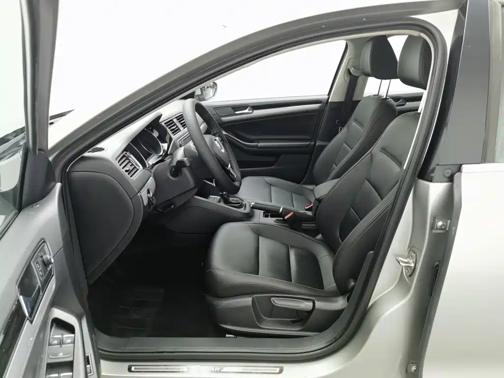 Volkswagen Sagitar — миниатюра 10