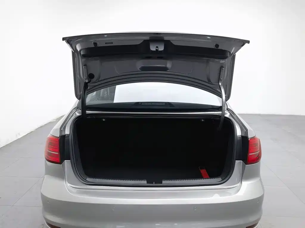 Volkswagen Sagitar — миниатюра 16