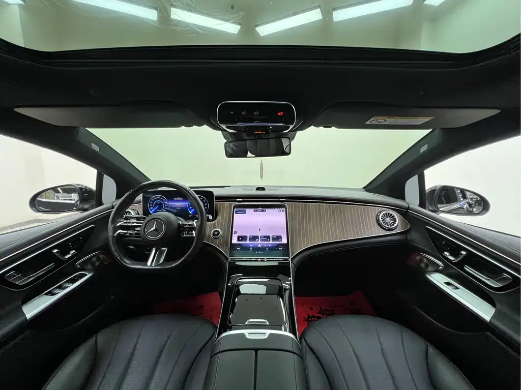 Mercedes-Benz EQE — миниатюра 18