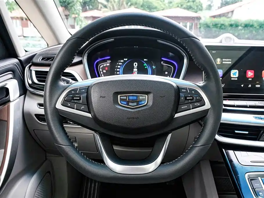Geely Jia Ji New Energy — миниатюра 10