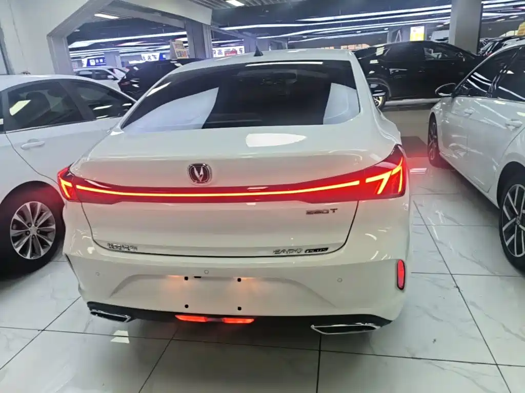 Changan Eado 2023 Enjoy PLUS NE 1.4T GDI DCT Luxury