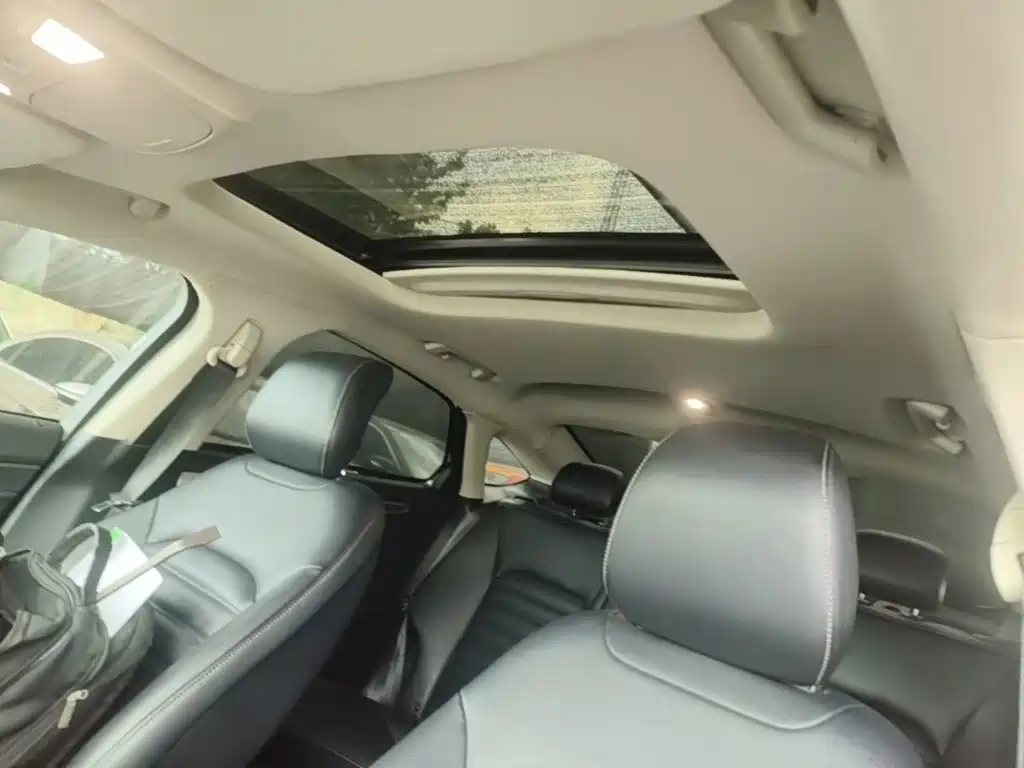 Ford Mondeo — миниатюра 18