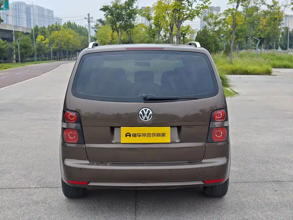 Volkswagen Touran — миниатюра 23