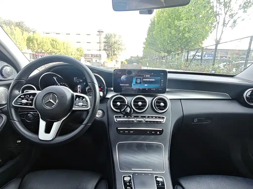 Mercedes-Benz C-Class — миниатюра 17