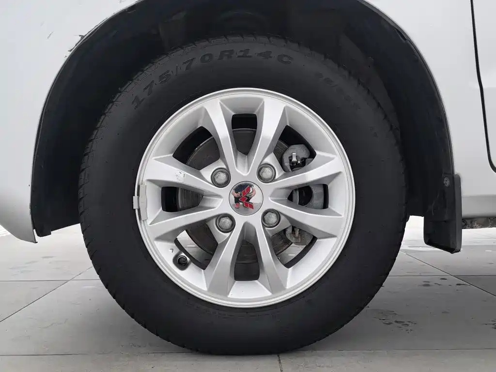 Wuling Hongguang V — миниатюра 17