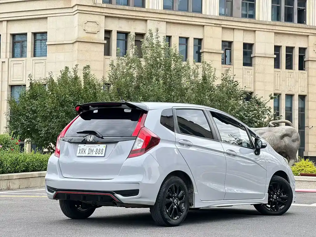 Honda Fit — миниатюра 9