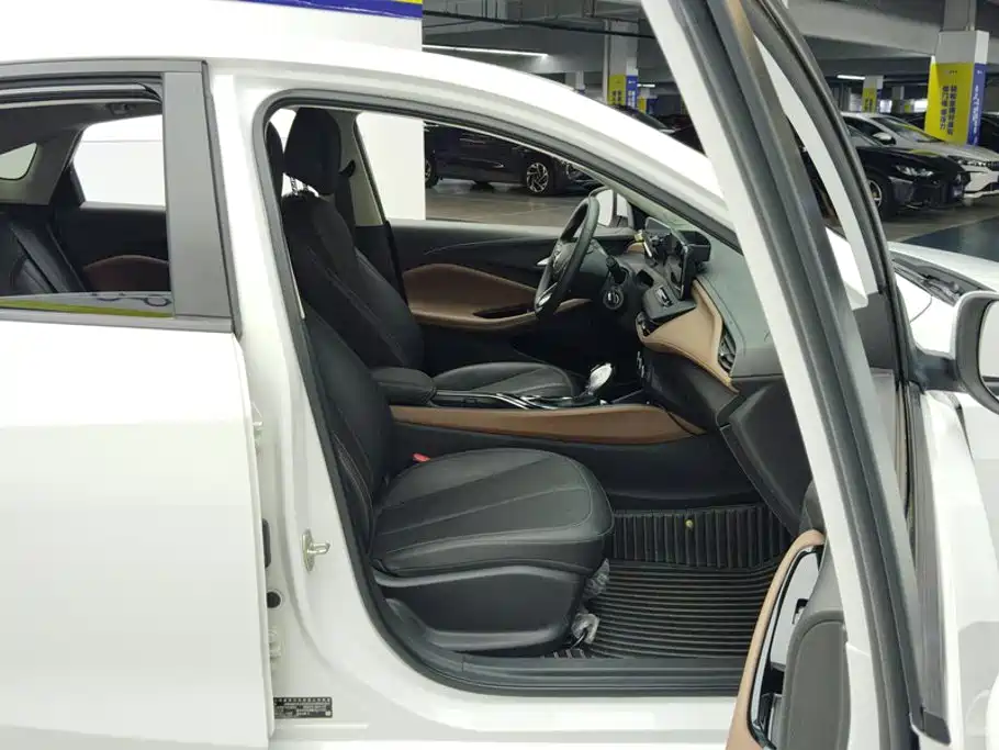 Buick Verano — миниатюра 8