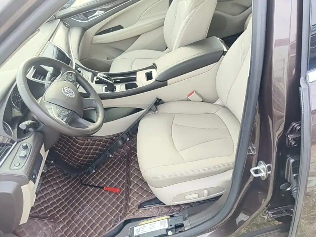Buick LaCrosse — миниатюра 15