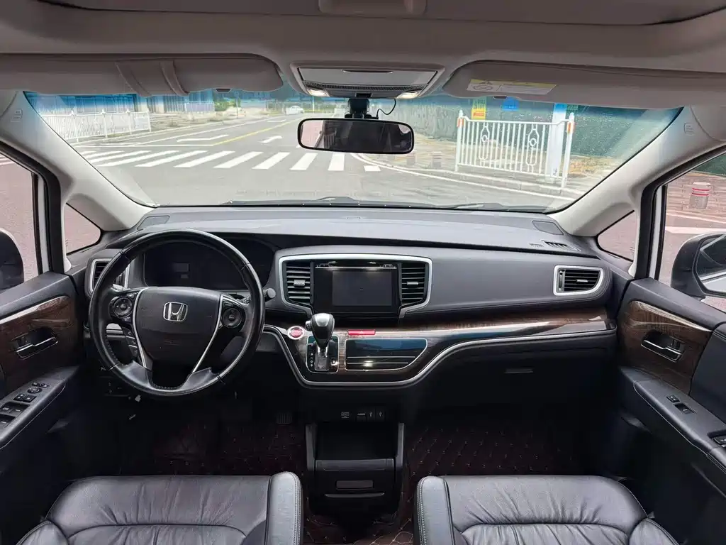 Honda Odyssey — миниатюра 5