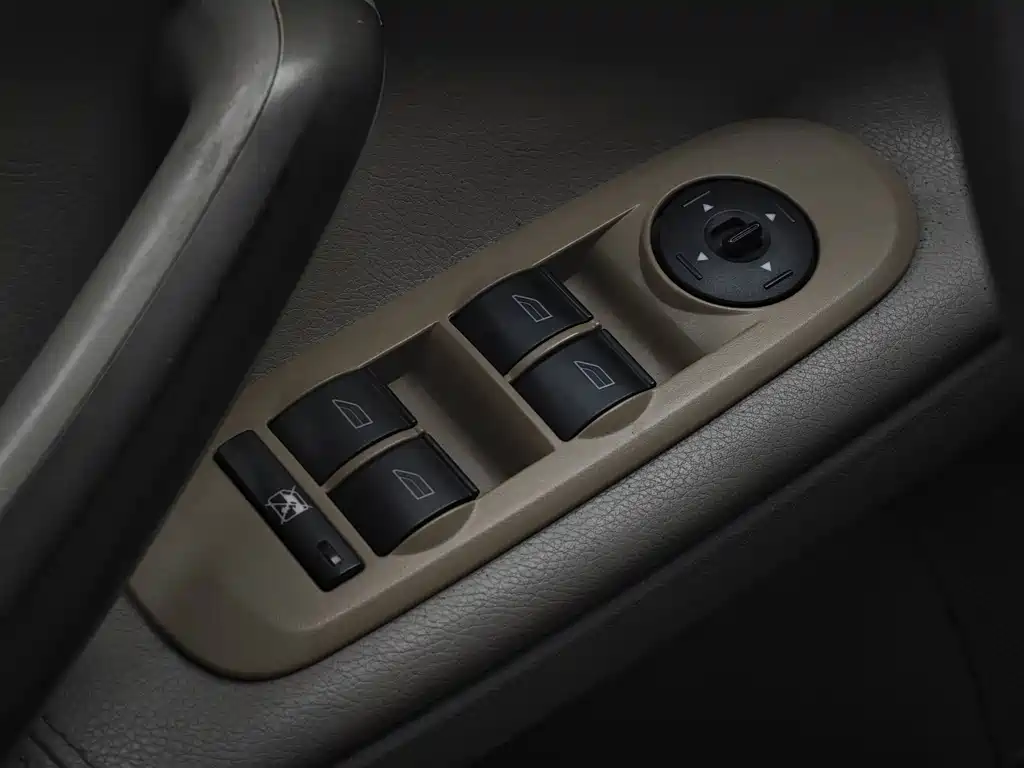 Ford Mondeo Zhisheng — миниатюра 10