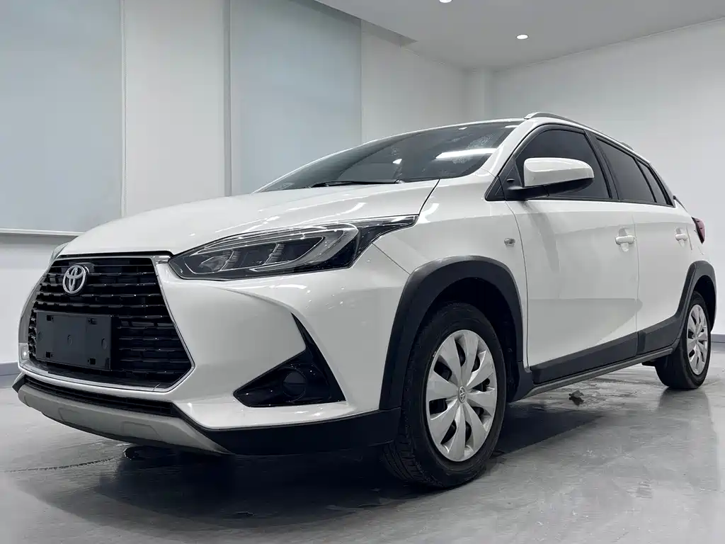 Toyota Yaris L 2021
