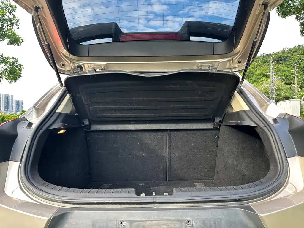 Geely Emgrand GS — миниатюра 8