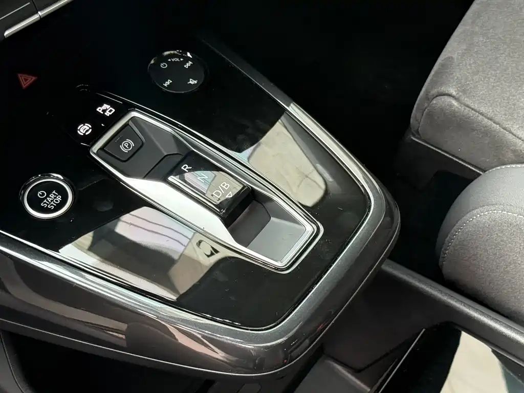 Audi Q4 e-tron 2023 40 e-tron