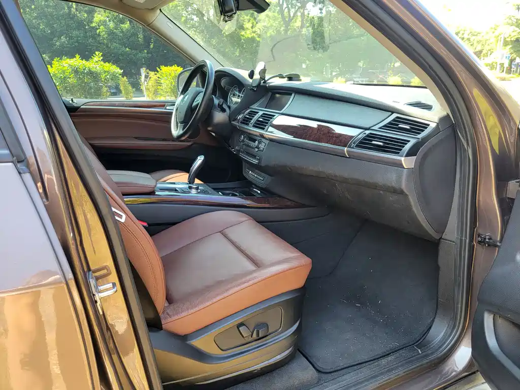BMW X5 (Import) — миниатюра 7